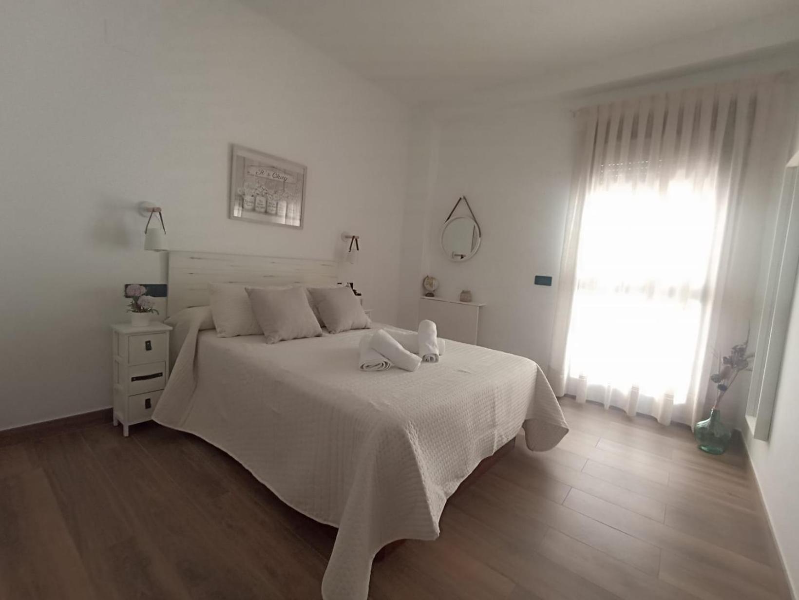 Apartamento Nuevo Centrico Con Aparcamiento Privado Incluido Alcalá de Guadaira Eksteriør bilde