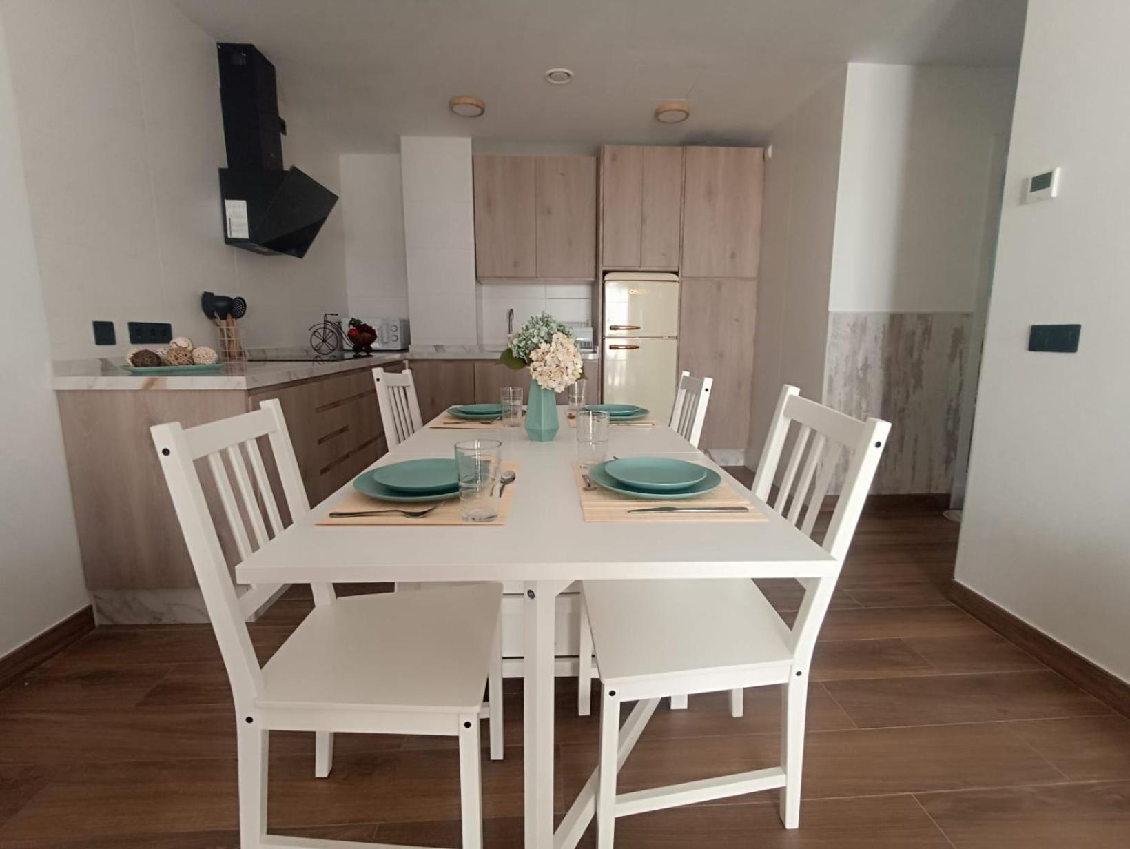Apartamento Nuevo Centrico Con Aparcamiento Privado Incluido Alcalá de Guadaira Eksteriør bilde